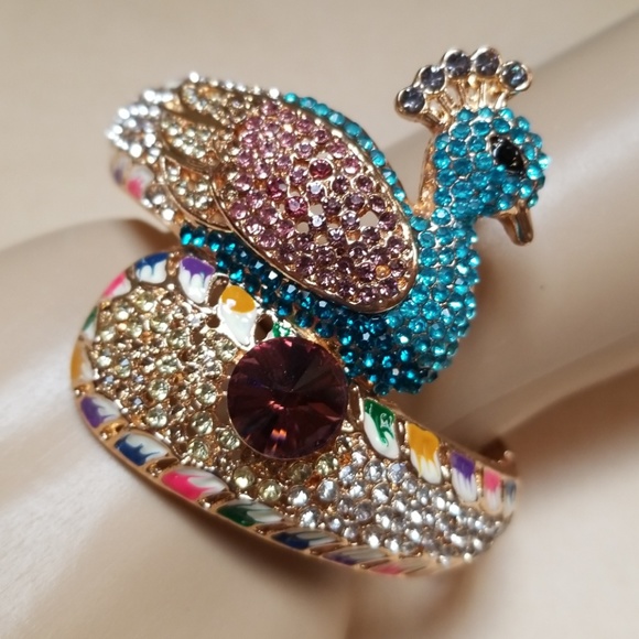 Novadab Jewelry - NWT Majestic Peacock Deco Rhinestone Bangle